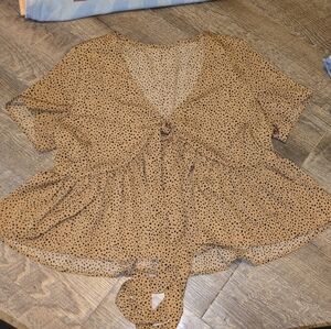 A cute flowing cropped shirt